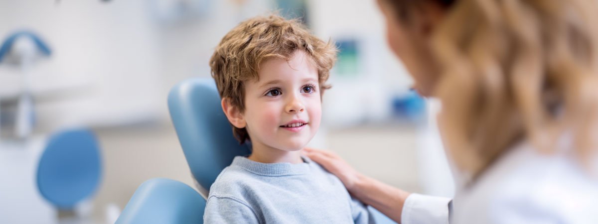 Infant durant una revisi&oacute; dental a la Cl&iacute;nica Dental Ariadna Barrachina d'Arenys de Munt